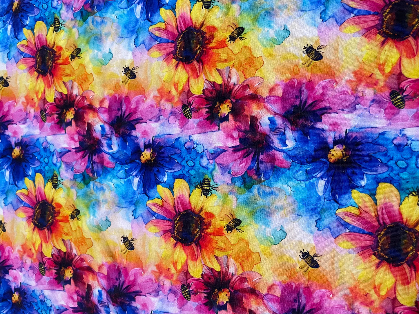 Watercolour bee sunflower