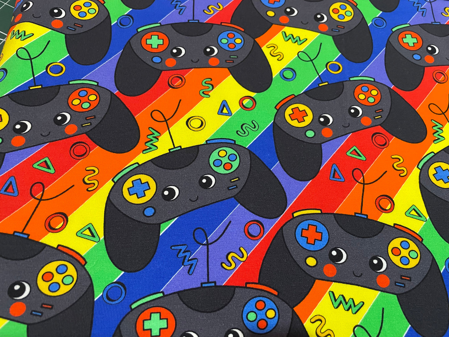 Game controllers rainbow stripe 5y+