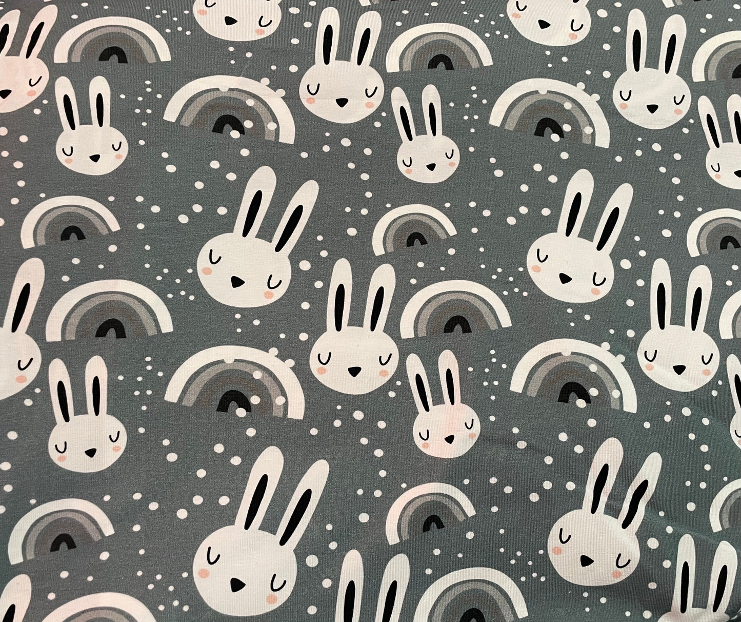 Rainbow bunny grey 5y+