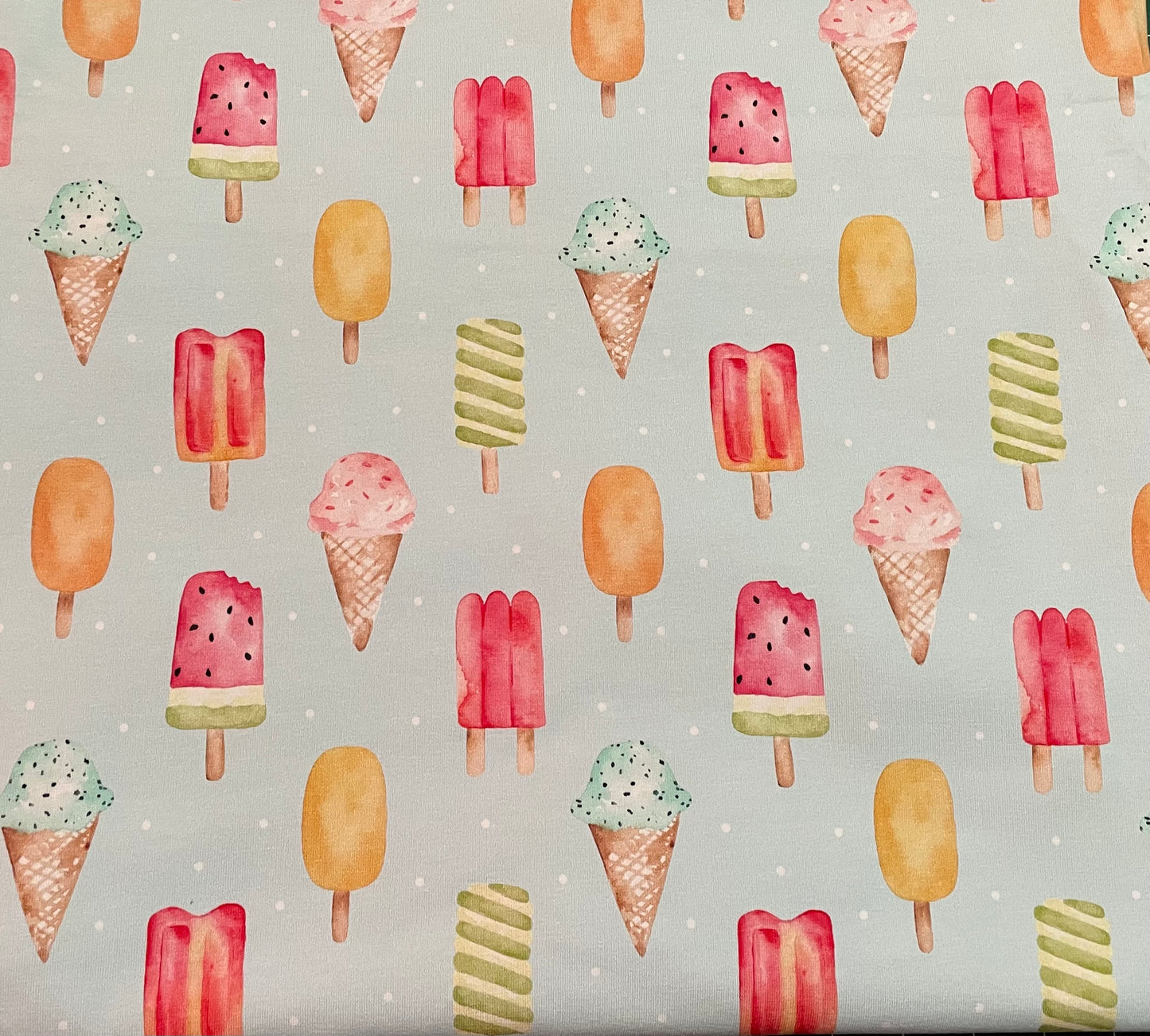 Ice creams blue dots