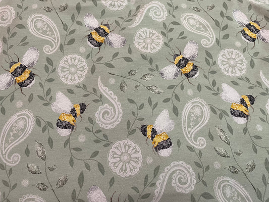 Bee paisley