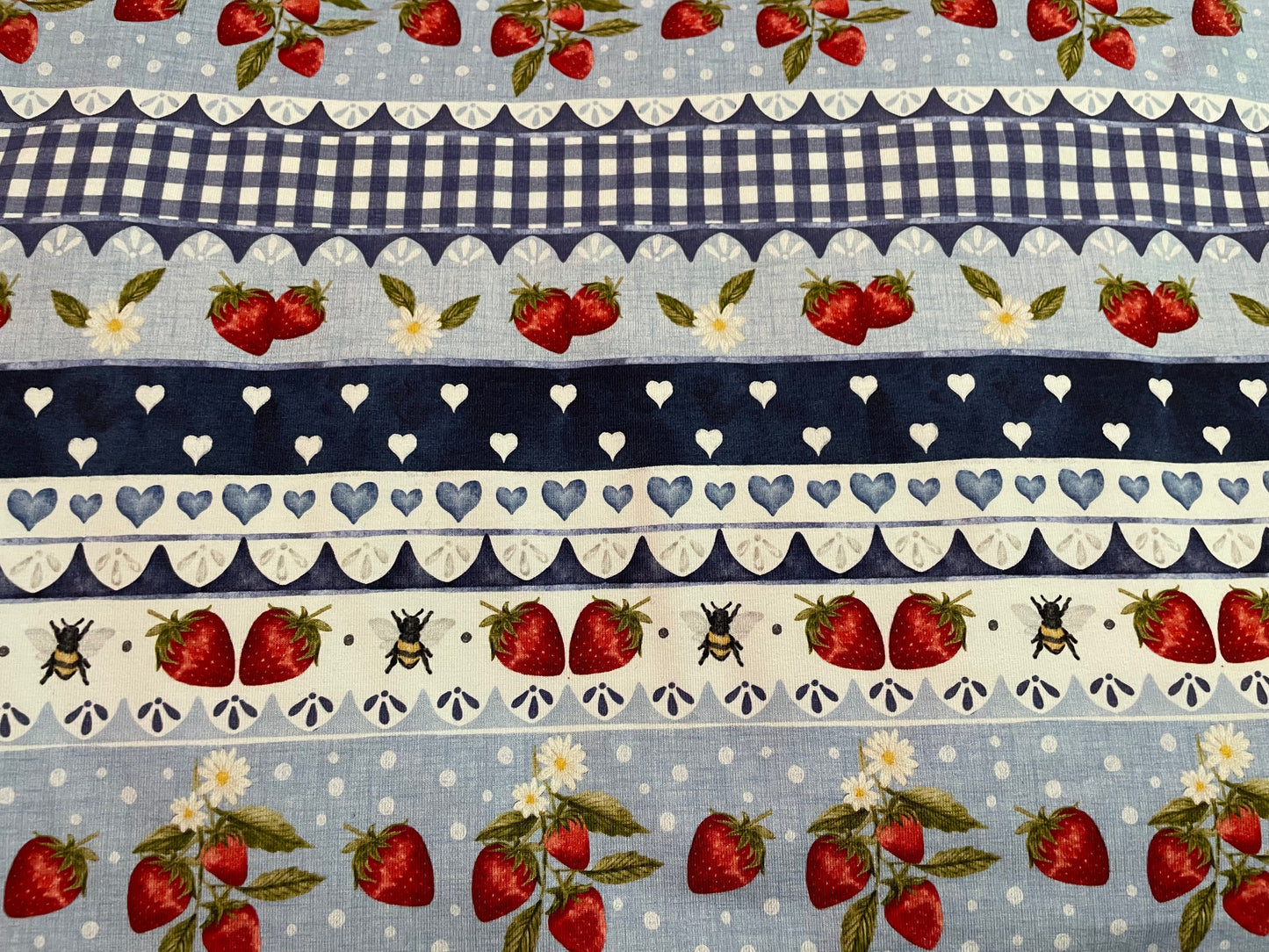 Strawberries gingham