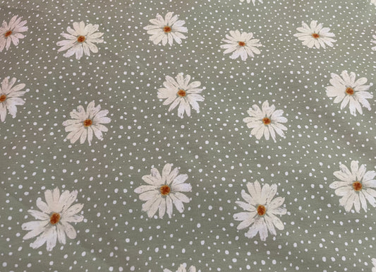 Daisies Sage dots